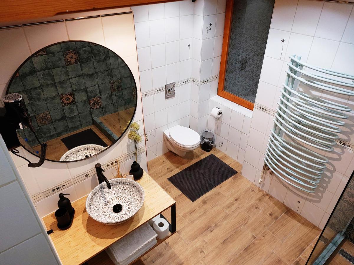 Square 16 Apartman - Absolutely Central Location With Self Check In Szombathely Exterior foto